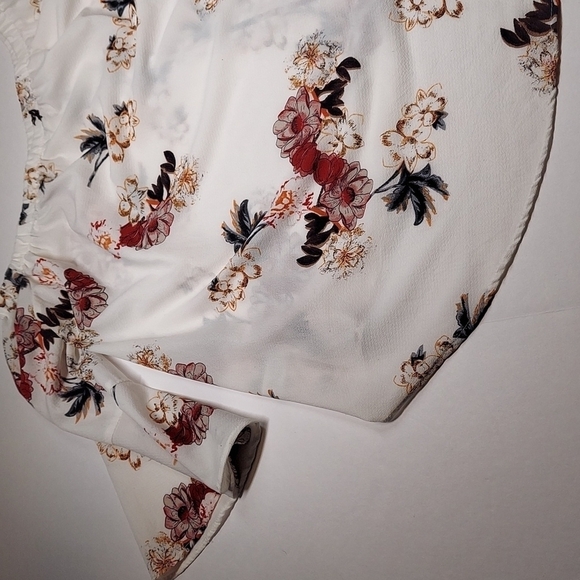 Umgee Floral Print Button Up Off The Shoulder Blouse with Bell Sleeves Size S - Picture 9 of 10